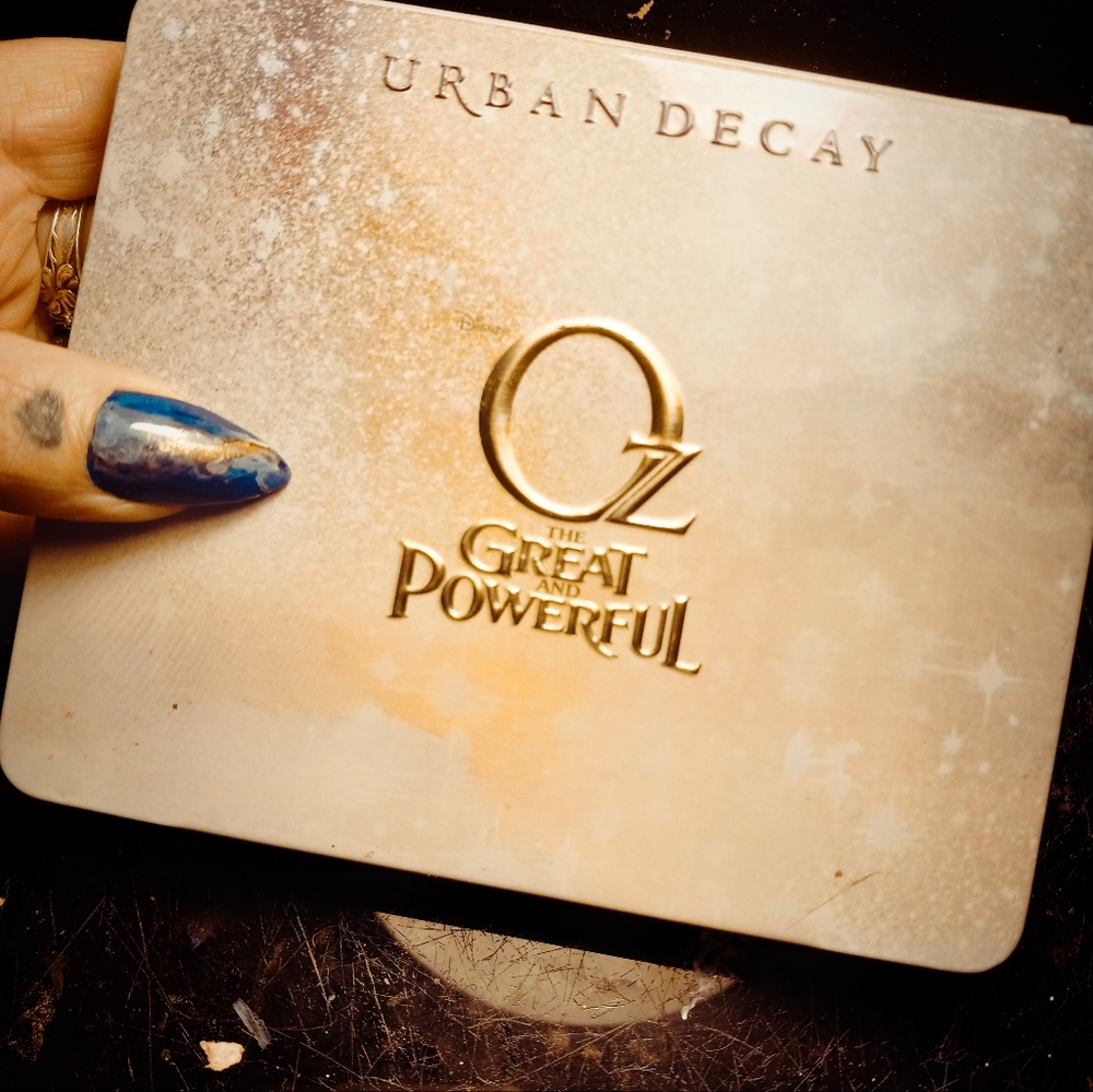 Urban Decay Great and Powerful Oz Glinda Palette